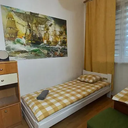 Ivory House Apartment *