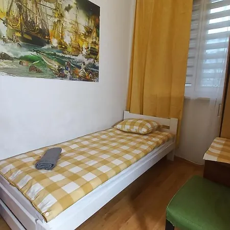 Ivory House Apartment *